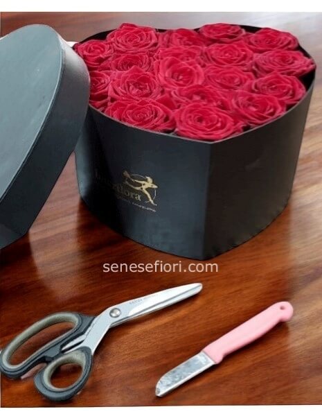 flower box love rose Ecuador