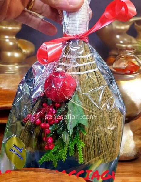 scopina scacciaguai con decori natalizi small