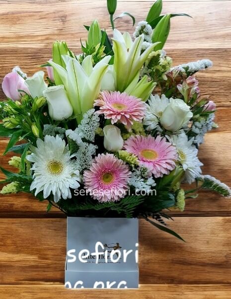 Box Fiori Misti per Matrimonio ed Eventi: Eleganza in Scatola a Napoli